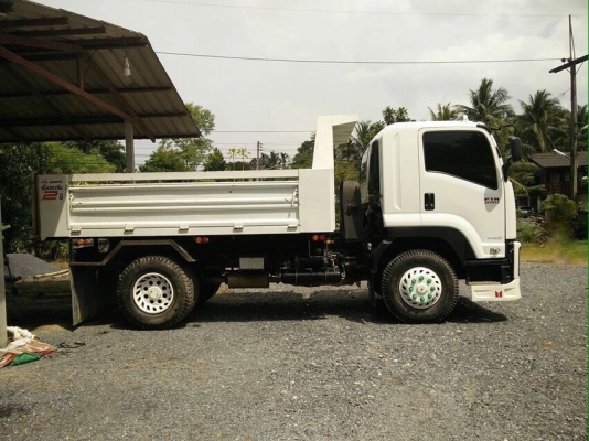 รถอีซูซุ 6 ล้อดั้ม FTR 240 แรงม้า. ปี 56 ( รถวิ่ง 2x,xxx กม.  )    สนใจติดต่อ  081 - 6079515