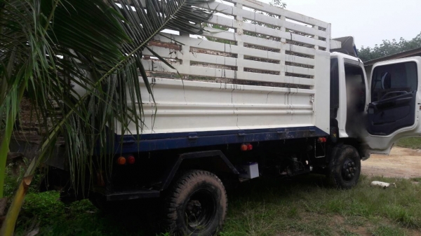 รถฮีโน่ 6 ล้อดั้ม  FC4J  150 แรงม้า. ปี 51    สนใจติดต่อ  081 - 6079515