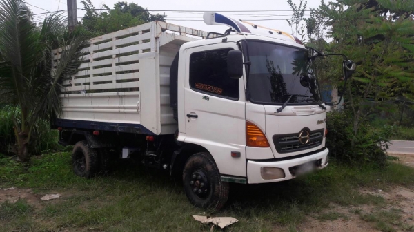 รถฮีโน่ 6 ล้อดั้ม  FC4J  150 แรงม้า. ปี 51    สนใจติดต่อ  081 - 6079515