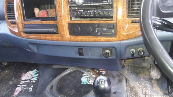 รถฮีโน่ 6 ล้อดั้ม  FC4J  150 แรงม้า. ปี 51    สนใจติดต่อ  081 - 6079515