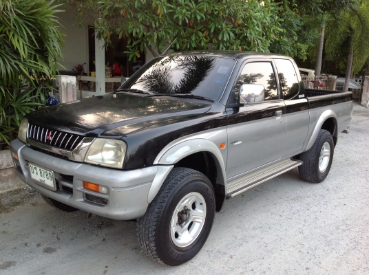 มิตซูบิชิ สตราด้าแค๊ป โฟวิล  ขับเคลื่อนสี่ล้อ