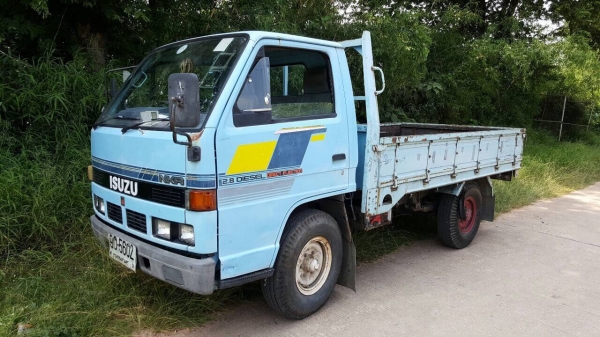 ขาย 4 ล้อ NKR ปี 37 เครื่อง 4JB1 88 แรงม้า เกียร์สั้นแท้ คัสซีสวยตลอดเส้น เก๋งบางเดิมไม่เคยทำสี ทะเบียนพร้อมโอนครับ