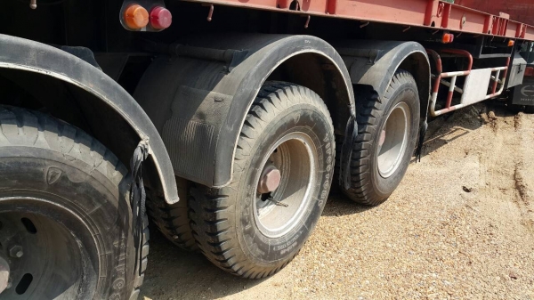 ขายหางพื้นเรียบ3เพลาแท้ของรุ่งเจริญRCK