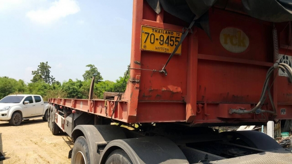 ขายหางพื้นเรียบ3เพลาแท้ของรุ่งเจริญRCK