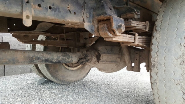 ขาย 6 ล้อ NPR66LX5S ปี 39 เครื่อง 4HF1 120 แรงม้าฝาดำ ติดเครน TADANO 3 ตัน คัสซีสวยตลอดเส้น รถพร้อมใช้ ทะเบียนพร้อมโอนครับ