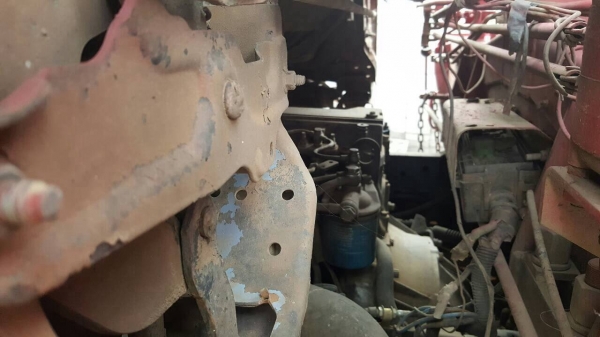 ขาย 6 ล้อ NPR66LX5S ปี 39 เครื่อง 4HF1 120 แรงม้าฝาดำ ติดเครน TADANO 3 ตัน คัสซีสวยตลอดเส้น รถพร้อมใช้ ทะเบียนพร้อมโอนครับ