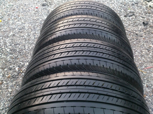 ขายยางถอดป้ายแเดง บริดสโตน ดูราวิส 215/65R16 ปี15 ตุ่มยางใหม่อยู่ครบทุกเส้น สวยๆ จำนวน 4 เส้น ขายยางถอดป้ายแเดง บริดสโตน ดูราวิส 215/65R16 ปี15 ตุ่มยางใหม่อยู่ครบทุกเส้น สวยๆ จำนวน 4 เส้น