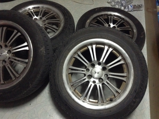 แม็กขอบ 15 นิ้ว 4 รู 100/114 กว้าง 7 นิ้วแถมยางพร้อมใช้ แม็กขอบ 15 นิ้ว 4 รู 100/114 กว้าง 7 นิ้วแถมยางพร้อมใช้