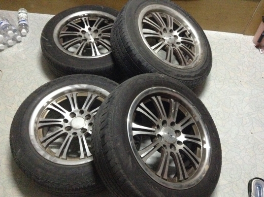 แม็กขอบ 15 นิ้ว 4 รู 100/114 กว้าง 7 นิ้วแถมยางพร้อมใช้ แม็กขอบ 15 นิ้ว 4 รู 100/114 กว้าง 7 นิ้วแถมยางพร้อมใช้