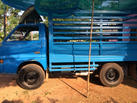 ขายรถบรรทุก4ล้อกลางมือสอง