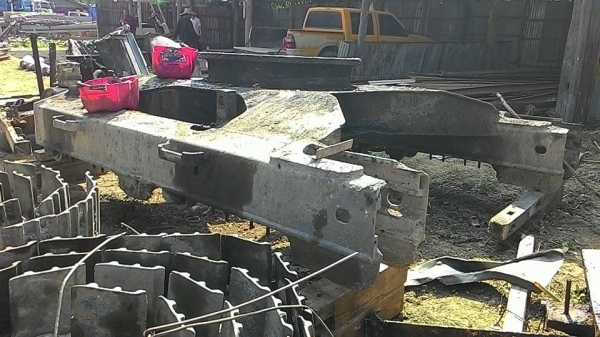 ขาย X-FRAME รถขุด KOMATSU PC200-5