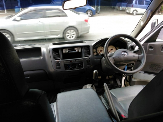 รถตู้nissan urvan3.0DI พาวเวอร์ปี04เบาะ3แถวเต็ม