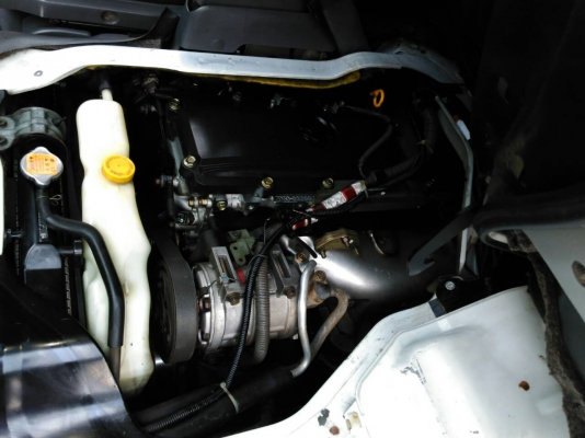 รถตู้nissan urvan3.0DI พาวเวอร์ปี04เบาะ3แถวเต็ม