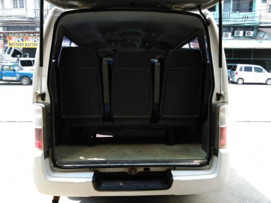 รถตู้nissan urvan3.0DI พาวเวอร์ปี04เบาะ3แถวเต็ม