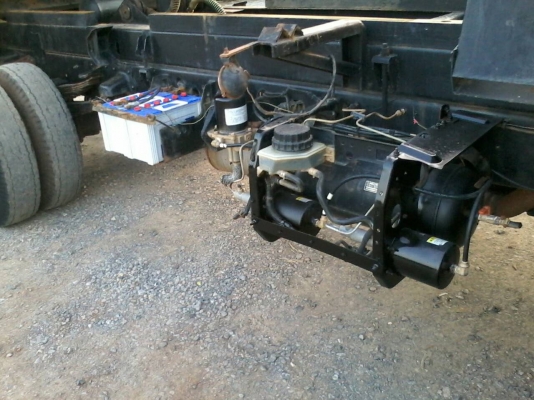 ขาย6ล้อHINO Mega144 ปี50 กระบะดั้มสามมิตรยาว3.80เมตร ขาย6ล้อHINO Mega144 ปี50 กระบะดั้มสามมิตรยาว3.80เมตร