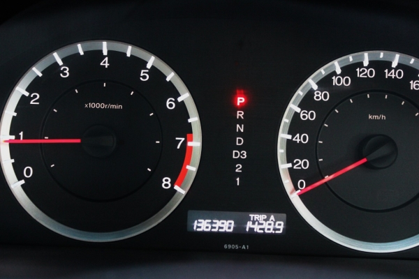 2009HONDA ACCORD 2.0 E i-VTEC AIRBAG-ABS AT เจ้าของขายเอง สภาพดีมาก