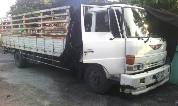 ขายๆ 365,000บ หกล้อ ฮีโน่ FD-176B HO7C185แรง ช่วงยาว6.20ม ยาง 8.25 สภาพดีพร้อมใช้ ทะเบียนพร้อมโอน