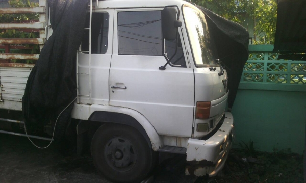 ขายๆ 365,000บ หกล้อ ฮีโน่ FD-176B HO7C185แรง ช่วงยาว6.20ม ยาง 8.25 สภาพดีพร้อมใช้ ทะเบียนพร้อมโอน