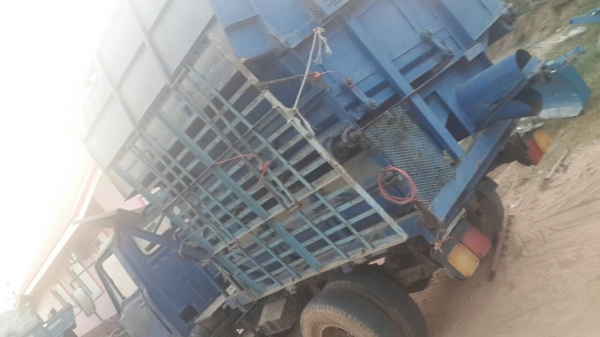 รถสีข้าวหกฟุตเกษตรพัฒนาจัมโบ้รถหกล้อเครื่อง100แรง รถสีข้าวหกฟุตเกษตรพัฒนาจัมโบ้รถหกล้อเครื่อง100แรง