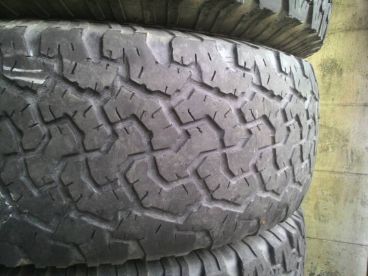 BF GOODRICH ALLTERRIN 265-75-16 ปี10 ถูกๆครับ BF GOODRICH ALLTERRIN 265-75-16 ปี10 ถูกๆครับ