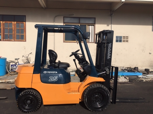 รถโฟร์คลิฟท์toyotaรุ่น7FD25