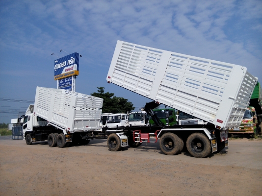 ขาย 10 ล้อ แม่ลูกสวยๆพร้อมใช้ เครื่อง 350-380 แรงม้า กระบะดั้มพ์เกษตร สูง 2.40 เมตร ยาว 6-7.50 เมตร สนใจติดต่อ