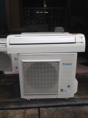 **** ขายแอร์ DAIKIN 18000 BTU สภาพสวย ****