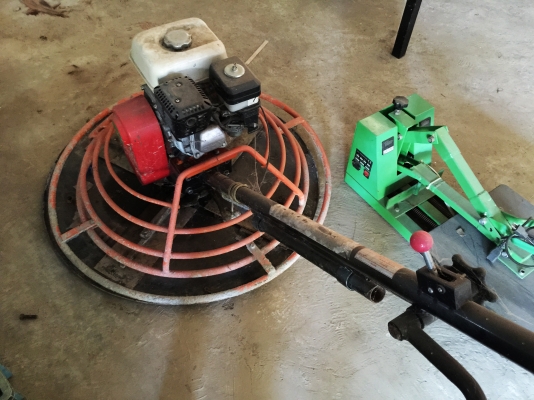 เครื่องขัดมันปูน แมลงปอ / พร้อมเครื่อง honda 5.5 hp