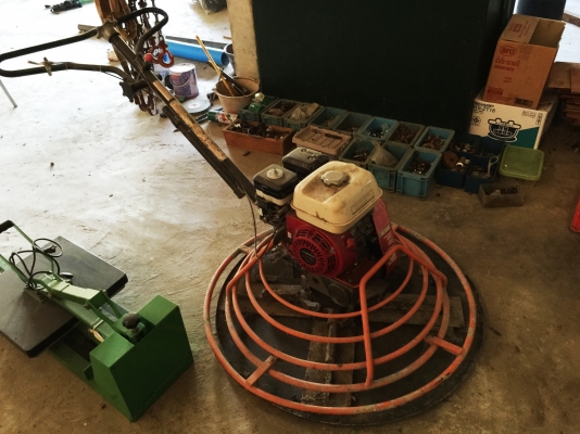 เครื่องขัดมันปูน แมลงปอ / พร้อมเครื่อง honda 5.5 hp