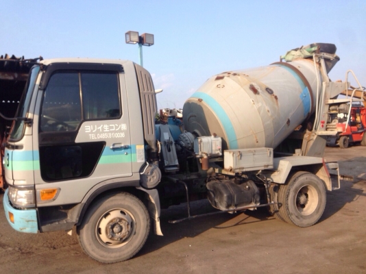 HINO FC เครื่องJO8C ปั๊มธรรมดา โม่3คิว HINO FC เครื่องJO8C ปั๊มธรรมดา โม่3คิว