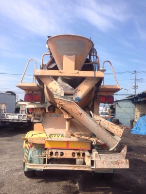 HINO FC เครื่องJO8C ปั๊มธรรมดา โม่3คิว HINO FC เครื่องJO8C ปั๊มธรรมดา โม่3คิว