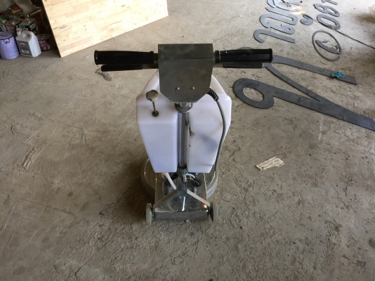 เครื่องขัดพื้นสวิง inter pro / พร้องถังใส่น้ำยา / เปลี่ยนหัวขัดได้ทุกพื้นผิว