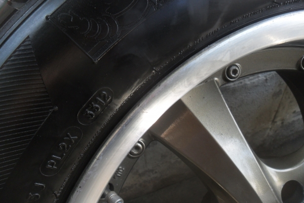 ล้อแม็ก 18นิ้ว 6รู พร้อมยาง สวยๆ 4 ล้อ ราคา 8500 บาท