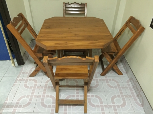 ขาย ชุดโต๊ะ ไม้เนื้อแข็ง แข็งแรง ทนทาน ราคา 1800 บาท