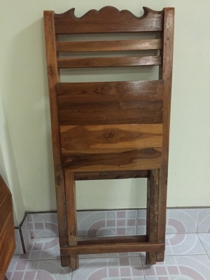 ขาย ชุดโต๊ะ ไม้เนื้อแข็ง แข็งแรง ทนทาน ราคา 1800 บาท