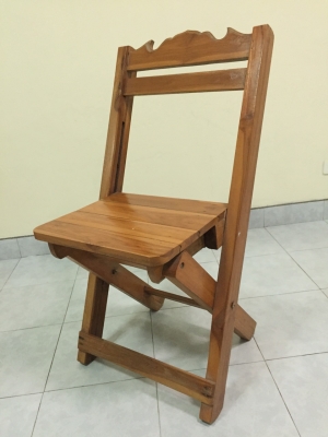 ขาย ชุดโต๊ะ ไม้เนื้อแข็ง แข็งแรง ทนทาน ราคา 1800 บาท