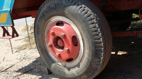 เครื่อง ฮีโน่  ตู้  6 ฟุต  รถพร้อมใช้หน้างานเต็มร้อย   ราคา  120,000  บาท