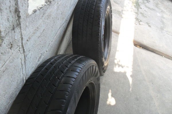 ยาง MAXXIS 195R14ปี09 สวยๆ 1 คู่ ราคา 1200 บาท