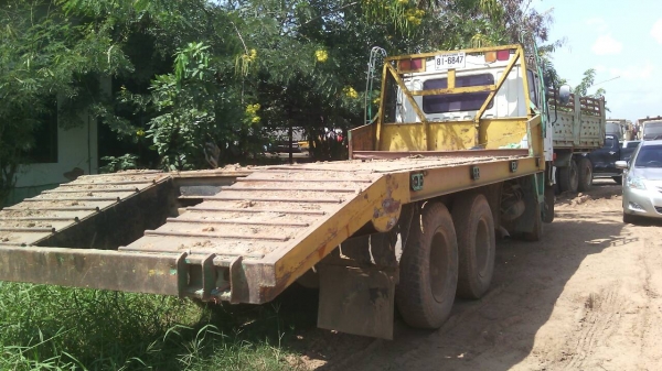 ขายด่วนรถเทนเลอรหลงเพลาดียวเครือง175แรงม้าหางขึ้นPC200