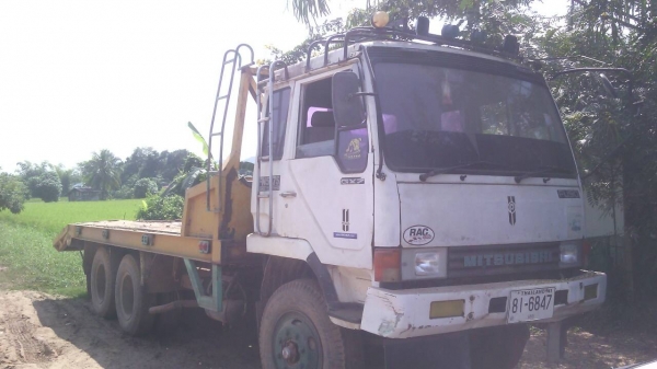 ขายด่วนรถเทนเลอรหลงเพลาดียวเครือง175แรงม้าหางขึ้นPC200