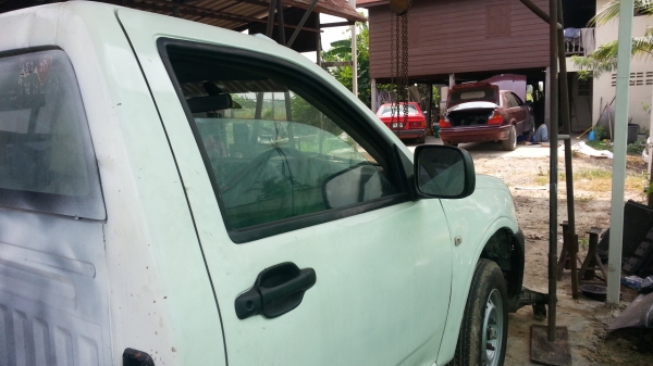 ขายโครงหัว คัสซีตัวถัง เครื่อง รถกระบะ ตอนเดียว อีซูซุ ดีแม๊ก ปี 03