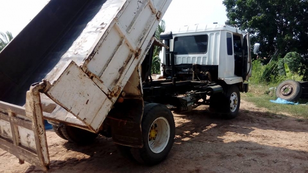 **460,000 บ.ต่อรอง/// 6ล้อดั้มดิน MITSU FUSO-195 ยูโรวัน ปี41 **ขาย MITSUBISHI FUSO-195 6ล้อใหญ่ดั้มดิน ตามสภาพ ราคาเบาๆ MITSUBISHI MMT FK417ATC 6D16-195HP 6-SPEED EURO-1 ห้างแท้ ปี41 เครื่องเดิม เกียร์เดิม เครื่องดี แน่น แรงดีครับ เกียร์ดี ไม่หลุด ช่วงล่ **460,000 บ.ต่อรอง/// 6ล้อดั้มดิน MITSU FUSO-195 ยูโรวัน ปี41 **ขาย MITSUBISHI FUSO-195 6ล้อใหญ่ดั้มดิน ตามสภาพ ราคาเบาๆ MITSUBISHI MMT FK417ATC 6D16-195HP 6-SPEED EURO-1 ห้างแท้ ปี41 เครื่องเดิม เกียร์เดิม เครื่องดี แน่น แรงดีครับ เกียร์ดี ไม่หลุด ช่วงล่