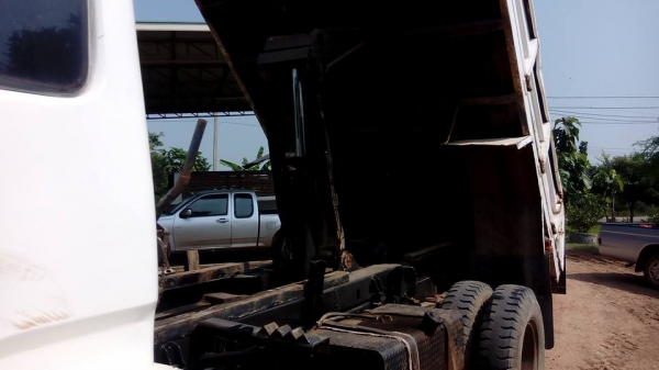 **460,000 บ.ต่อรอง/// 6ล้อดั้มดิน MITSU FUSO-195 ยูโรวัน ปี41 **ขาย MITSUBISHI FUSO-195 6ล้อใหญ่ดั้มดิน ตามสภาพ ราคาเบาๆ MITSUBISHI MMT FK417ATC 6D16-195HP 6-SPEED EURO-1 ห้างแท้ ปี41 เครื่องเดิม เกียร์เดิม เครื่องดี แน่น แรงดีครับ เกียร์ดี ไม่หลุด ช่วงล่ **460,000 บ.ต่อรอง/// 6ล้อดั้มดิน MITSU FUSO-195 ยูโรวัน ปี41 **ขาย MITSUBISHI FUSO-195 6ล้อใหญ่ดั้มดิน ตามสภาพ ราคาเบาๆ MITSUBISHI MMT FK417ATC 6D16-195HP 6-SPEED EURO-1 ห้างแท้ ปี41 เครื่องเดิม เกียร์เดิม เครื่องดี แน่น แรงดีครับ เกียร์ดี ไม่หลุด ช่วงล่