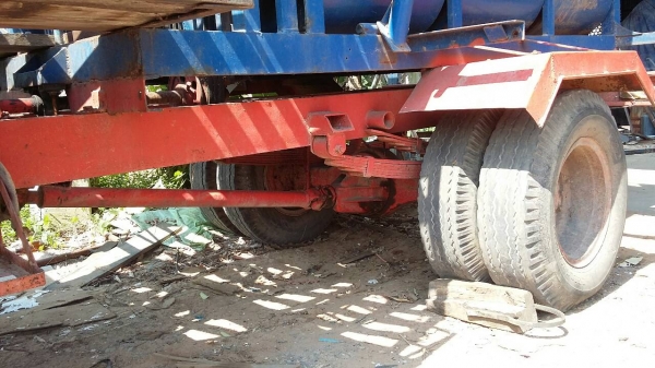 อีแต๋น  เครื่องฮีโน่..พร้อมใช้งาน..  แถมตู้นวด  6 ฟุต   ราคา 125,000 บาท