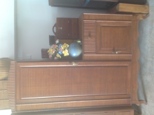 ขายตู้ไม้สักเก่าโบราณ