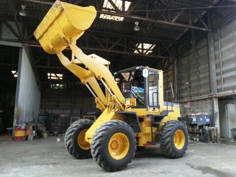 รถตักล้อยางWA100-1-32831 รถตักล้อยางWA100-1-32831