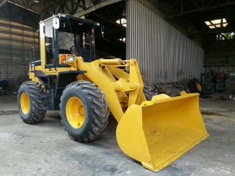 รถตักล้อยางWA100-1-32831 รถตักล้อยางWA100-1-32831