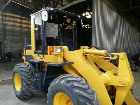 รถตักล้อยางWA100-1-32831 รถตักล้อยางWA100-1-32831