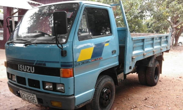 ขาย ISUZU NKR 55EU ดั้ม เครื่อง 4JB1 88แรง 0818844537