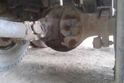 รถสิบล้อHINO 185 แรงม้า บรรทุก แบคโฮขนาด 200 ได้